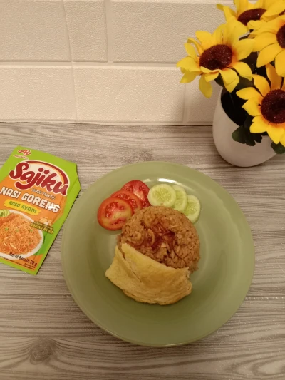 Nasi goreng ayam campur tempe ala Sajiku