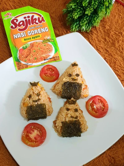 Nasi Goreng Onigiri Sajiku