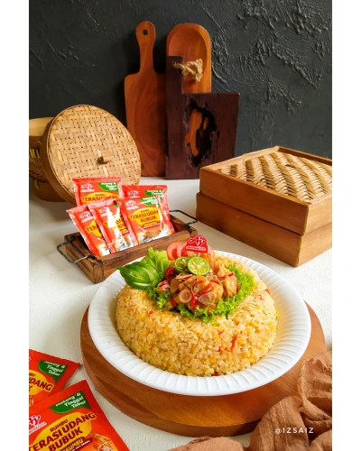 Nasi Goreng Terasi Topping Ayam Crispy Sambel Matah