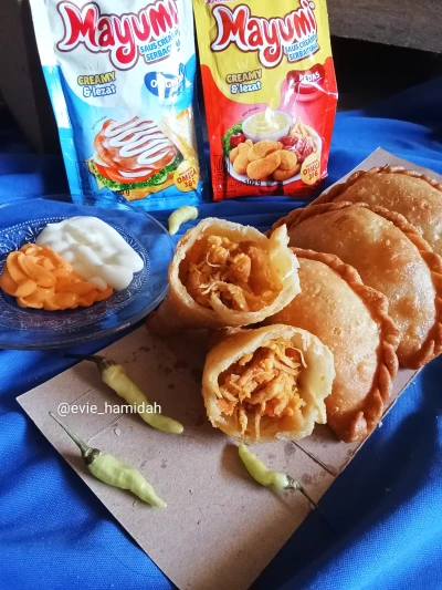 PASTEL ISI AYAM MAYUMI®