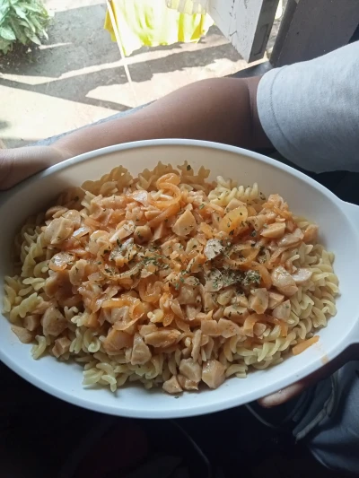 Rotini saus simple