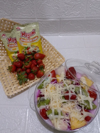 salad buah mayumi