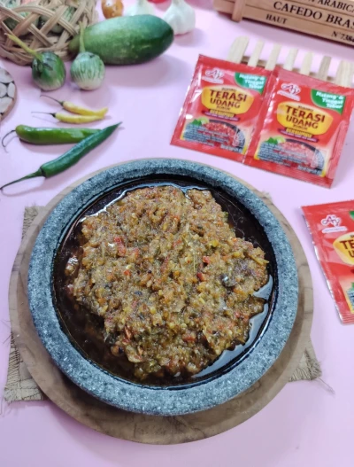 Sambal Ijo Ikan Asin Peda