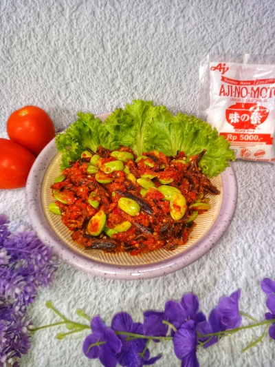 Sambal ikan asin pete