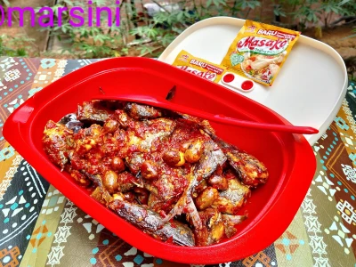 Sambal ikan dencis campur beton ( biji nangka )