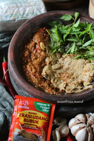 Sambal Terasi Kemiri