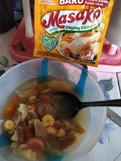 Sop bakso sosis dan baby corn ala Masako