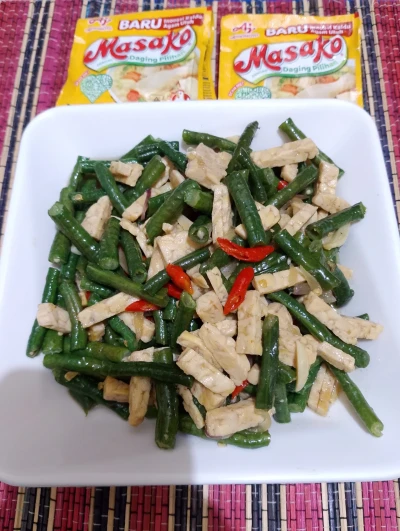Tumis kacang panjang