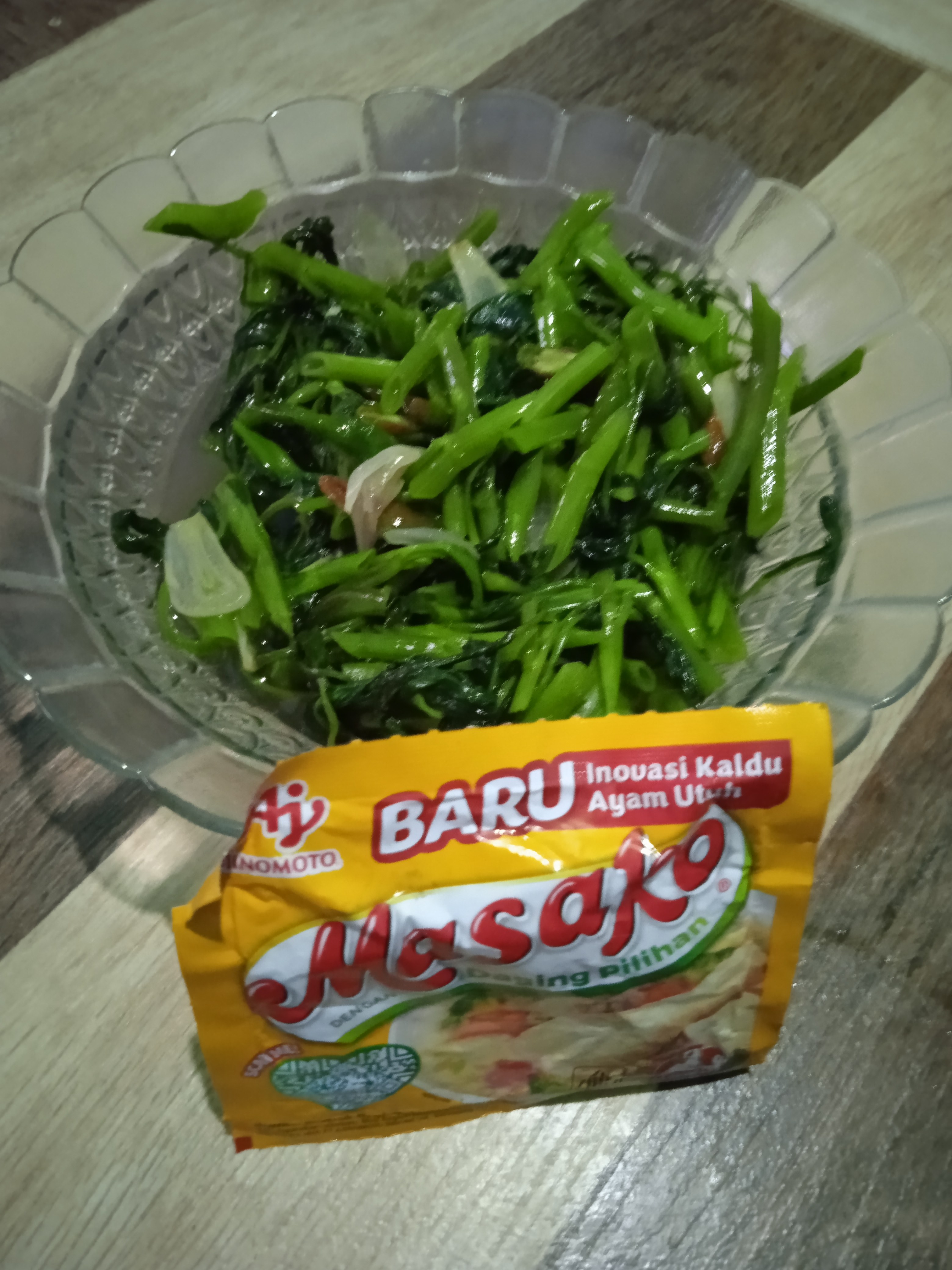 Tumis kangkung royko