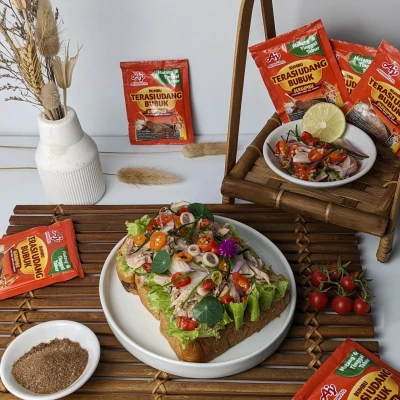 Tuna toast sambal matah